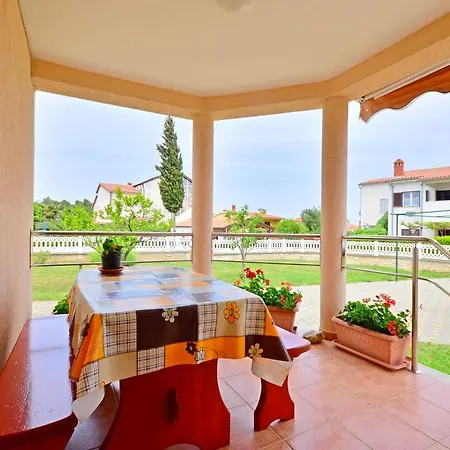 Apartments Bogetic Premantura Exterior photo