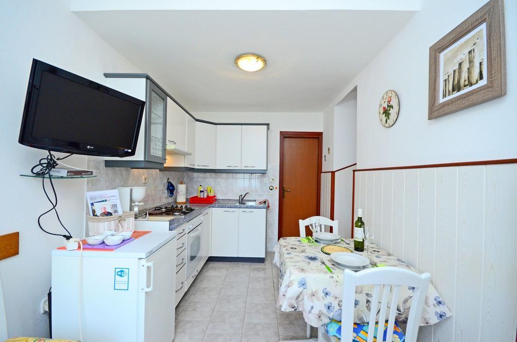 Apartments Bogetic Apartment *